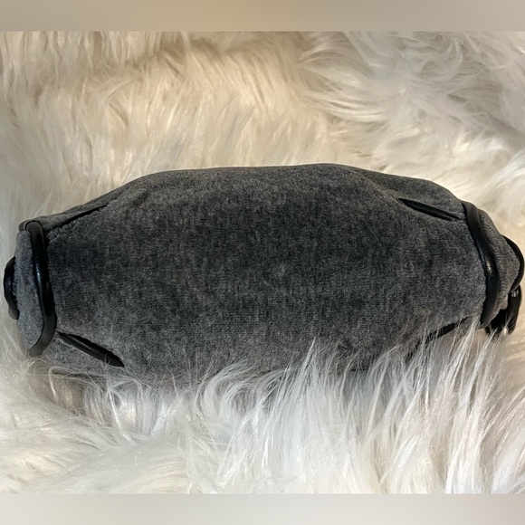 Juicy Couture Heritage Crest Hobo w/makeup pouch PART 2 - Picture 7 of 11